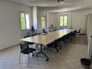 Salle Administration pouvant accueillir 30 personnes