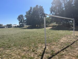 Terrain de sport extérieur : foot / football / multisport sur herbe
